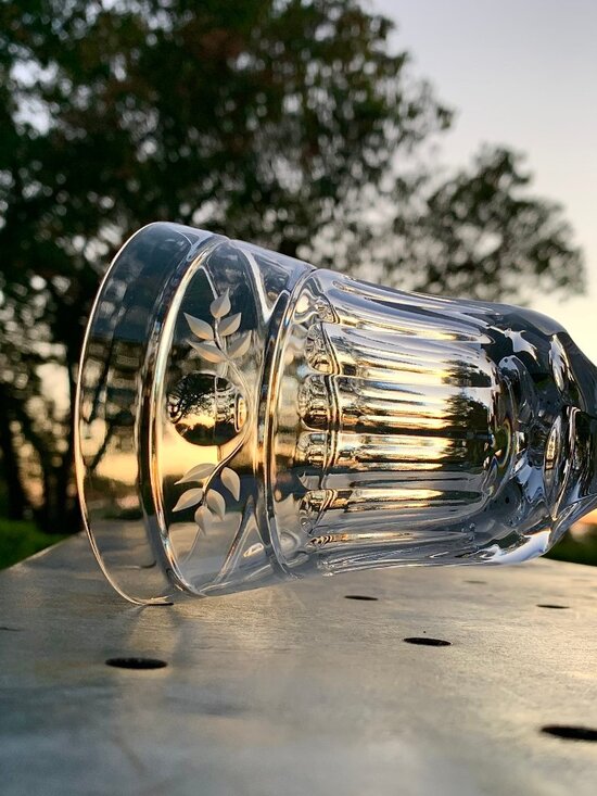 Gorham thumb print etch leaf cut crystal wine glasses - Picture 3 of 10